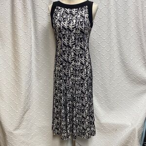 Perceptions size small Black and White Patterned Midi Dress stretch full comfy‎